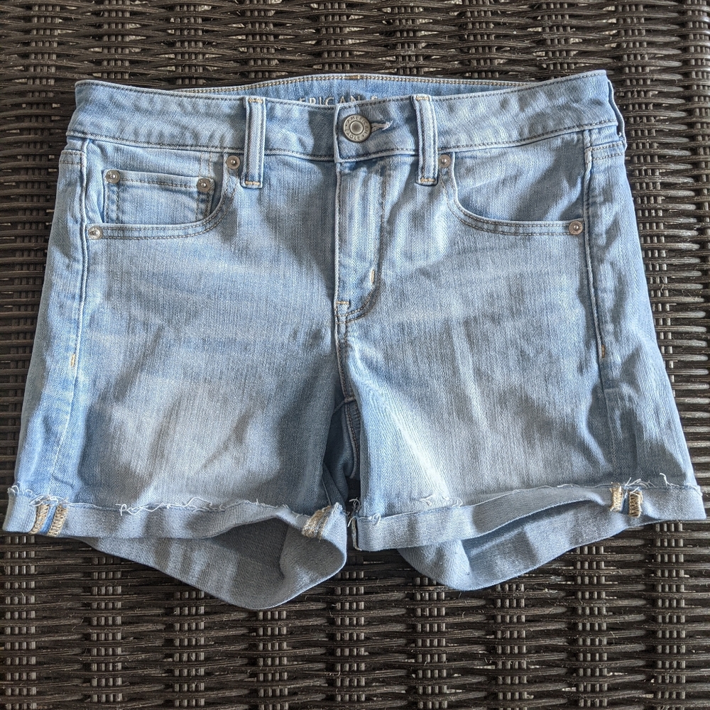 🔥 American Eagle Midi Shorts